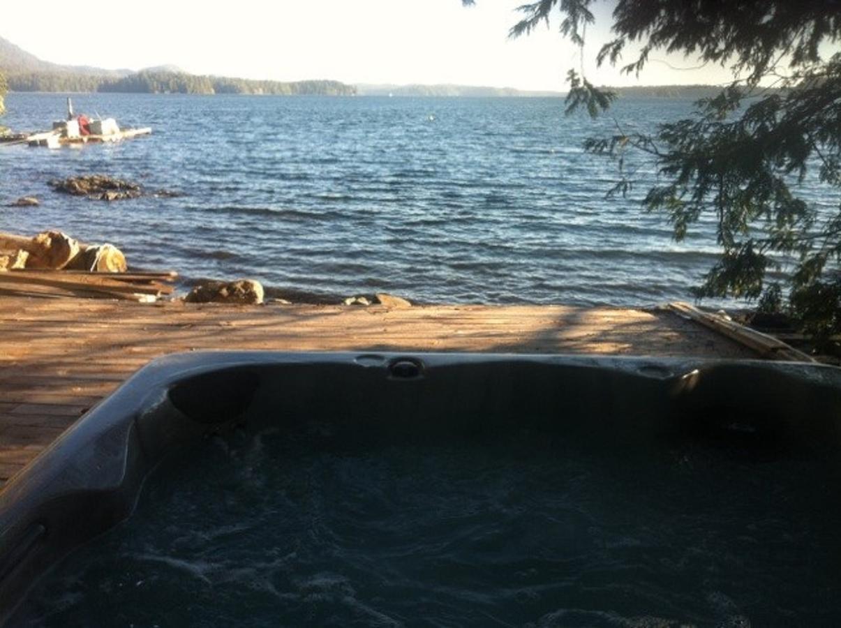 Tofino Stormbay Guest House ภายนอก รูปภาพ