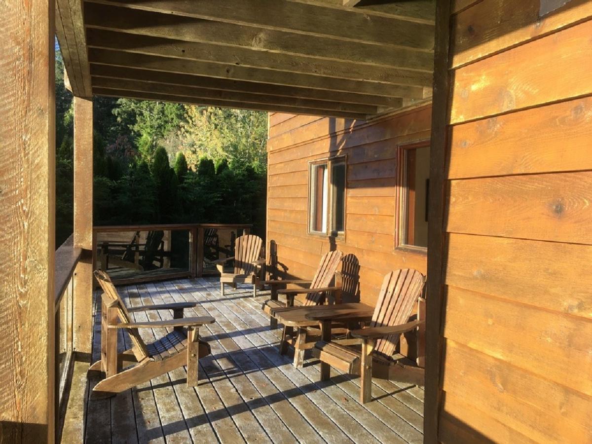 Tofino Stormbay Guest House ภายนอก รูปภาพ